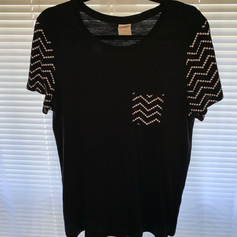 Victoria’s Secret PINK black t-shirt